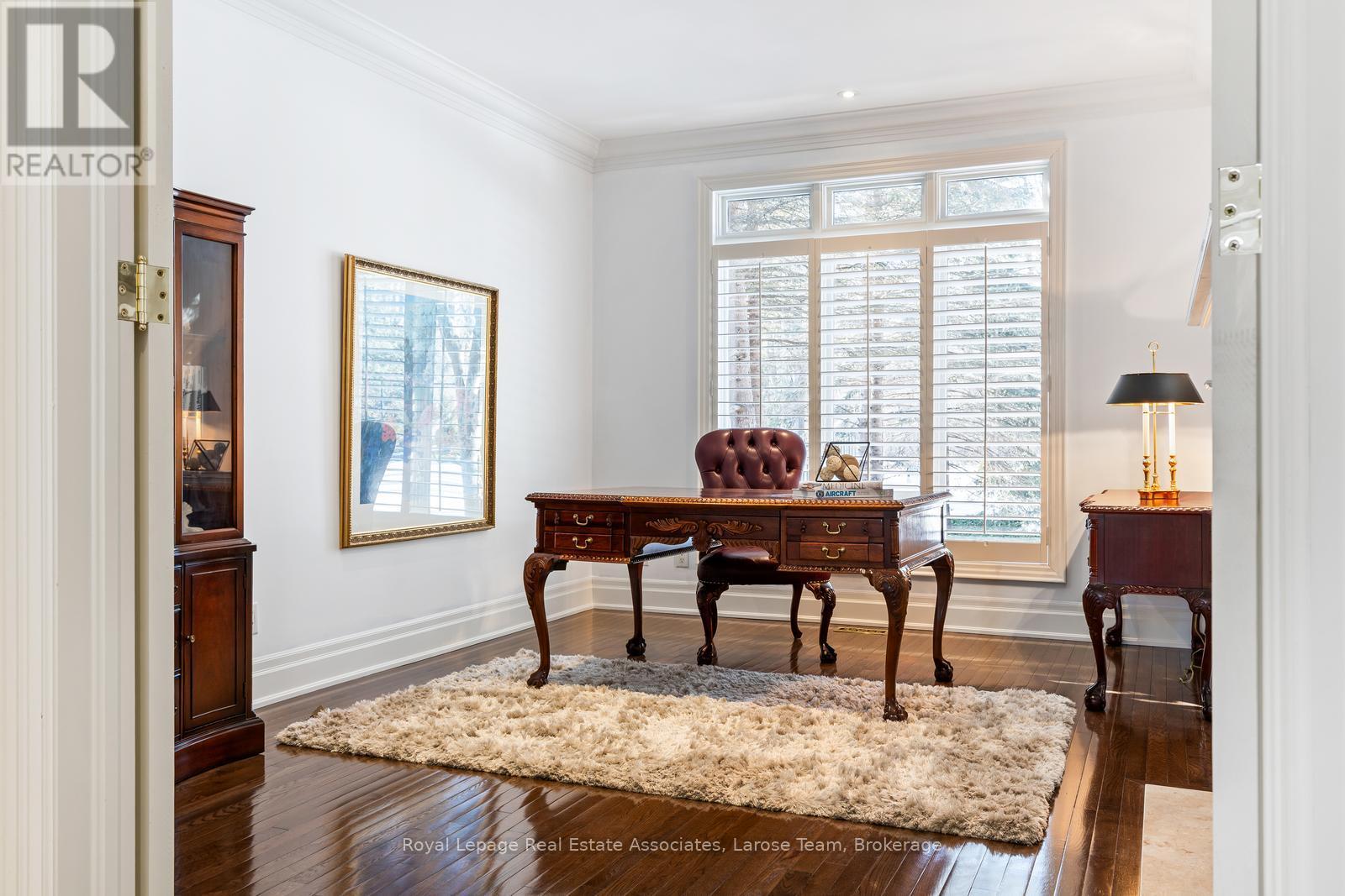 562 Gladwyne Court, Mississauga, Ontario  L5H 4L4 - Photo 21 - W12856138