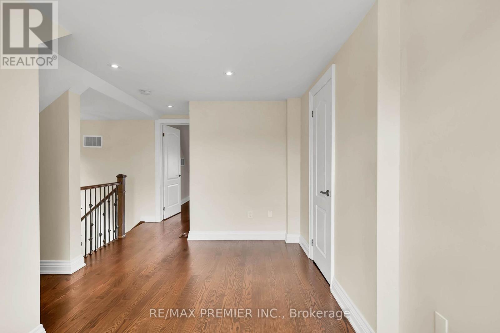 215 Grace Street, Toronto, Ontario  M6G 3A7 - Photo 27 - C12971848