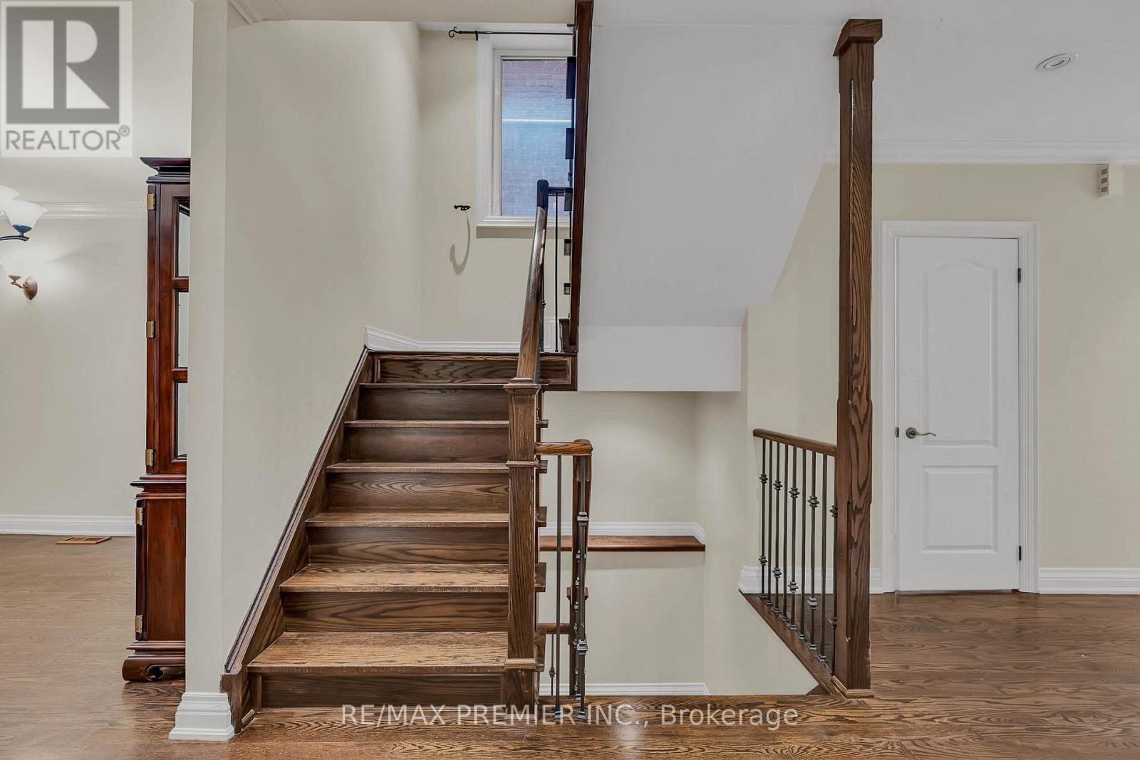 215 Grace Street, Toronto, Ontario  M6G 3A7 - Photo 16 - C12971848