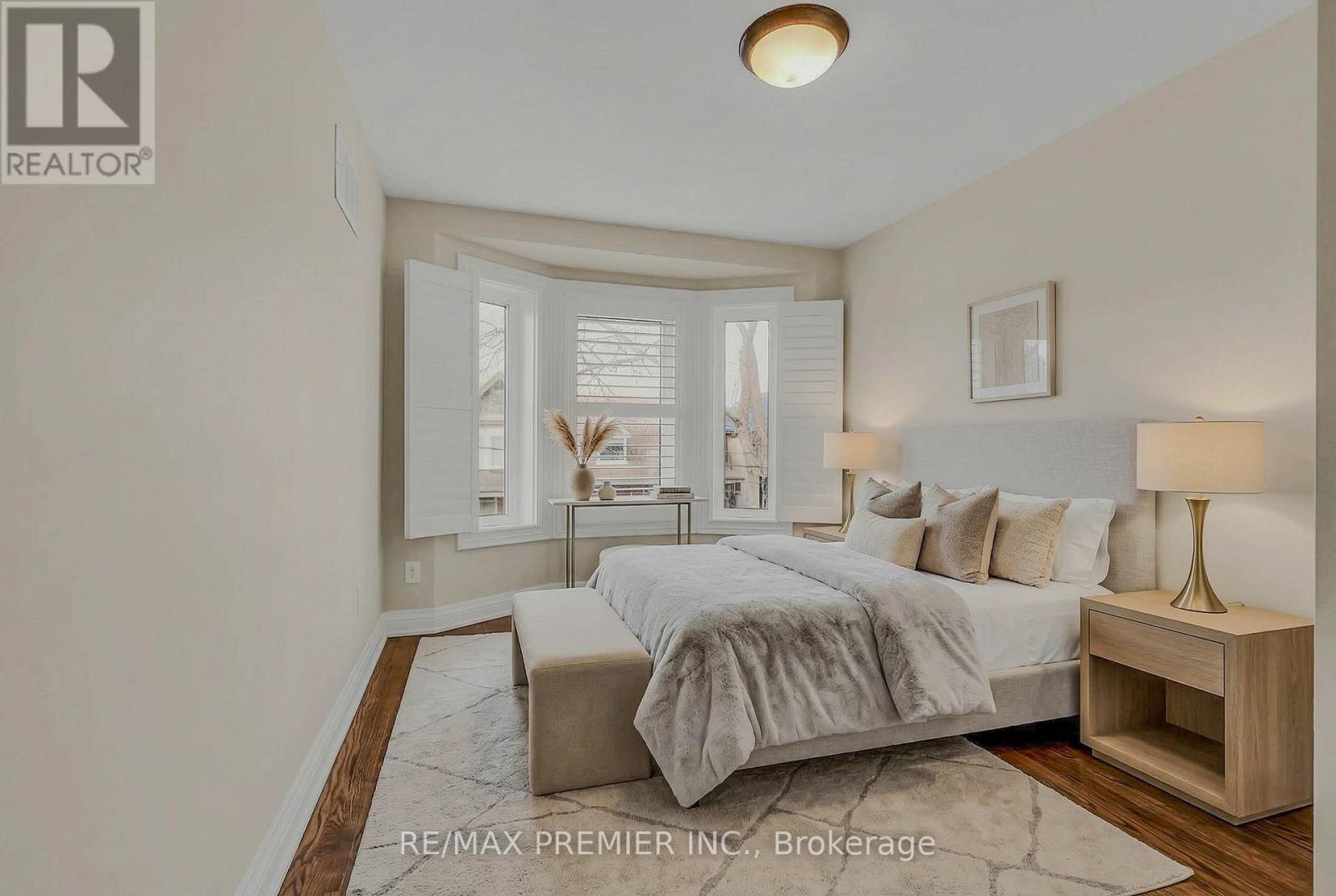 215 Grace Street, Toronto, Ontario  M6G 3A7 - Photo 19 - C12971848