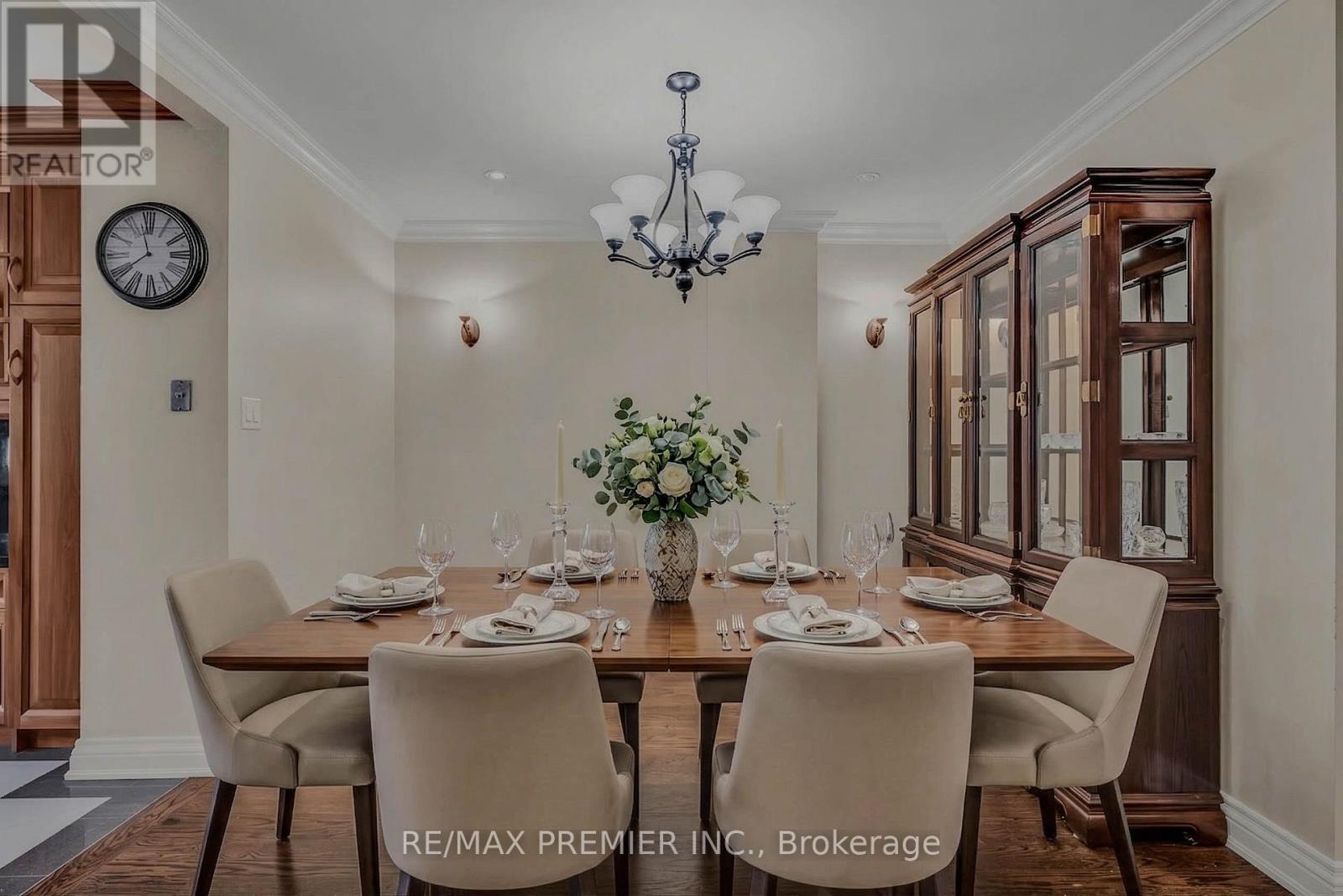 215 Grace Street, Toronto, Ontario  M6G 3A7 - Photo 12 - C12971848