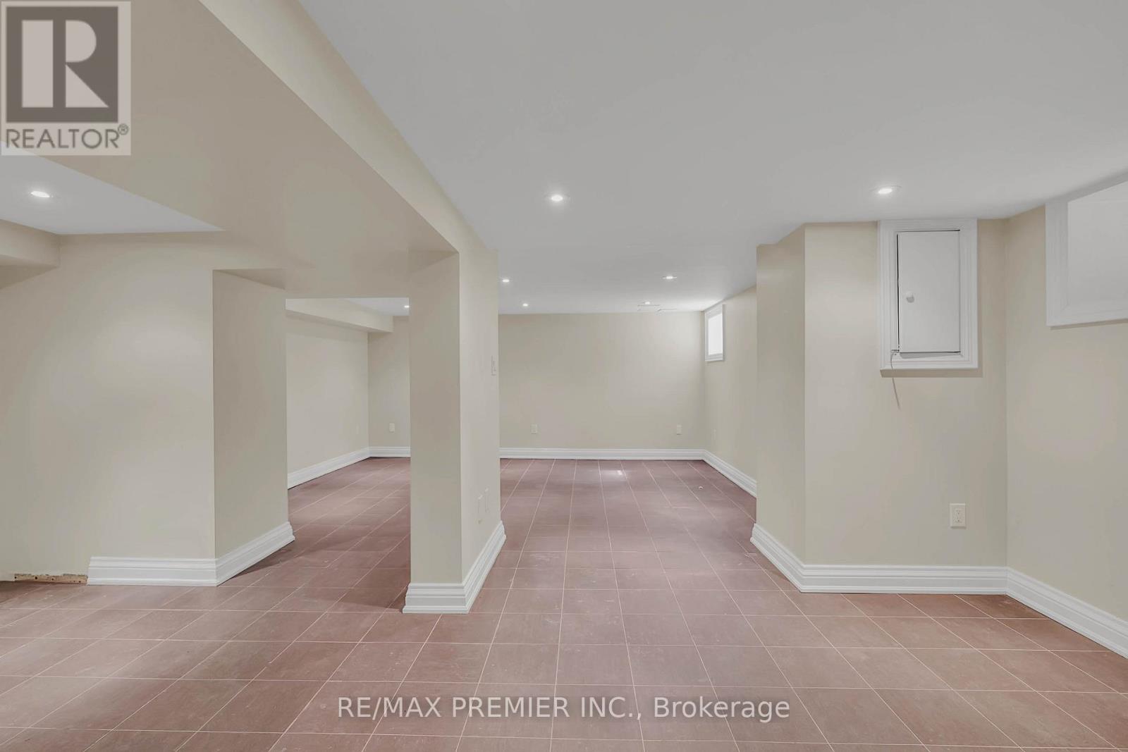 215 Grace Street, Toronto, Ontario  M6G 3A7 - Photo 32 - C12971848