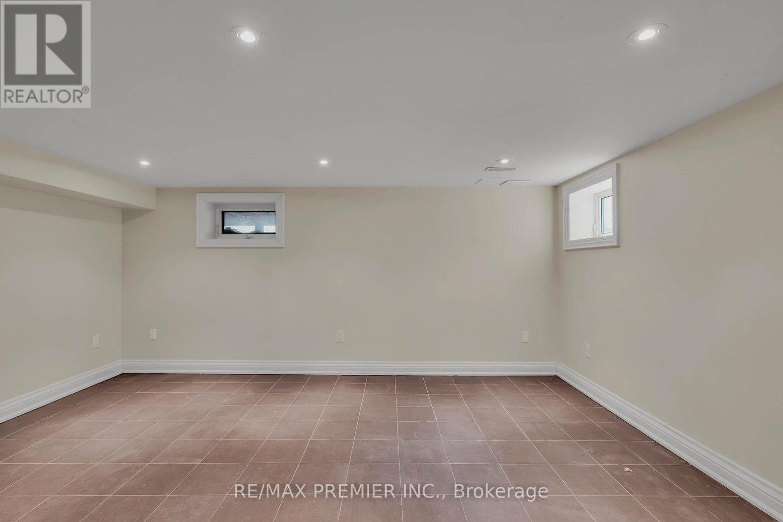 215 Grace Street, Toronto, Ontario  M6G 3A7 - Photo 33 - C12971848