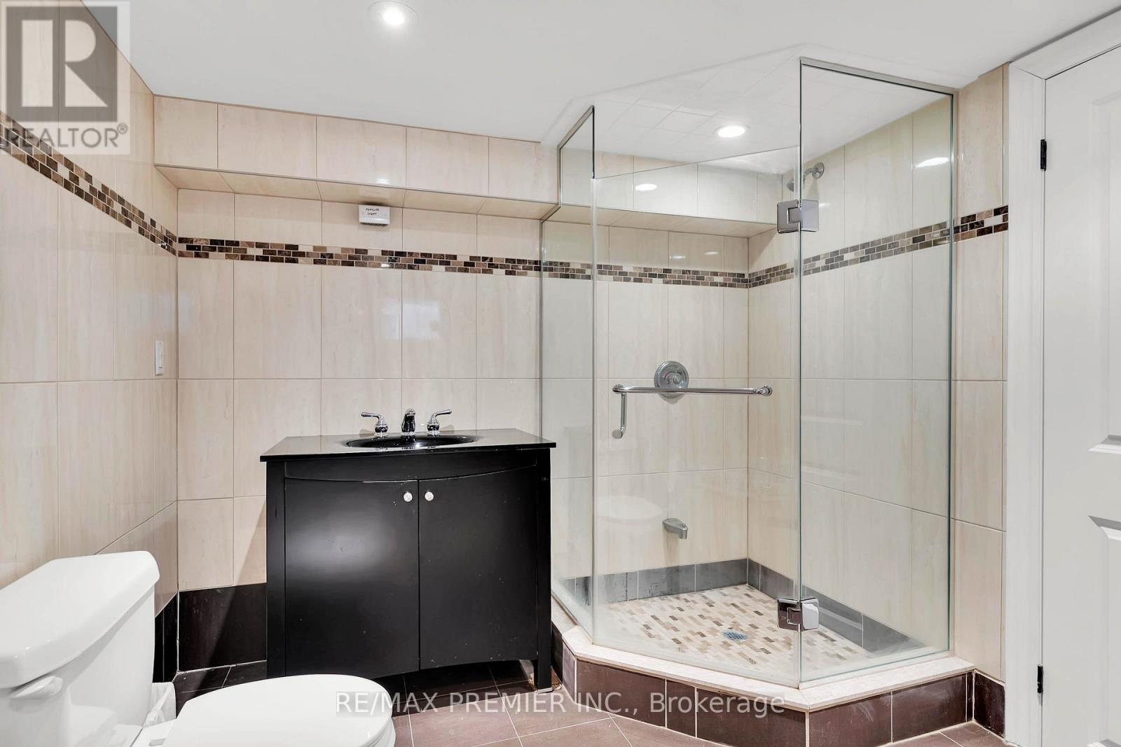 215 Grace Street, Toronto, Ontario  M6G 3A7 - Photo 37 - C12971848