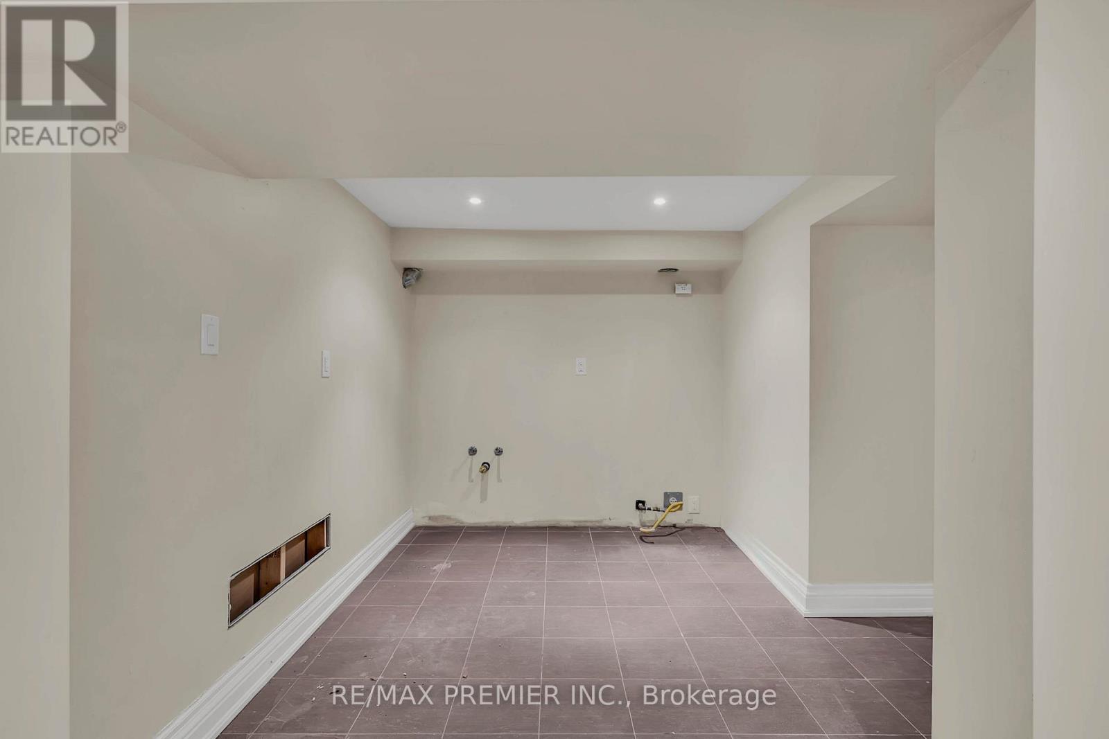 215 Grace Street, Toronto, Ontario  M6G 3A7 - Photo 36 - C12971848