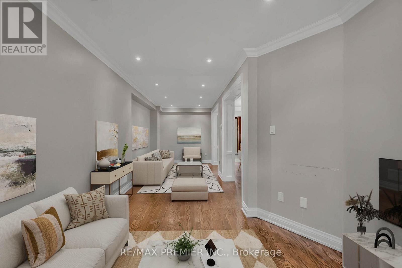 215 Grace Street, Toronto, Ontario  M6G 3A7 - Photo 9 - C12971848