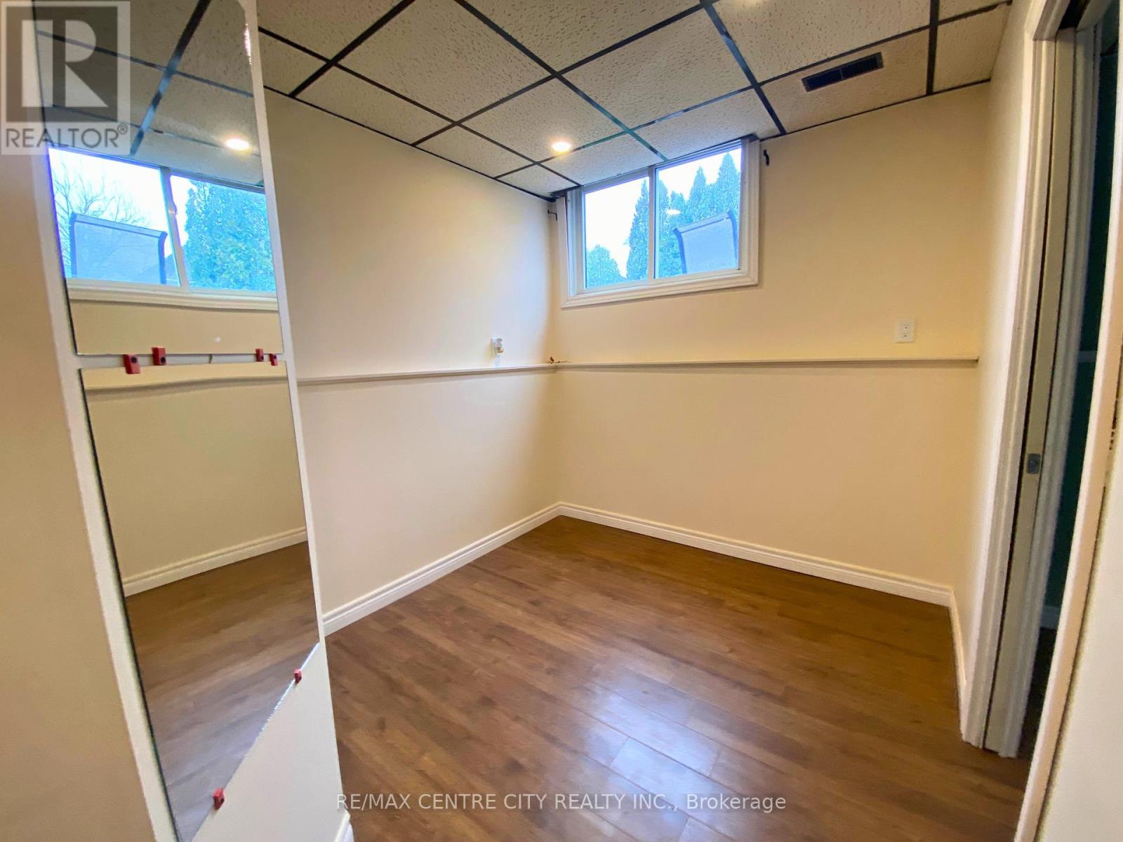 186 Centre Street, St. Thomas, Ontario  N5R 3A4 - Photo 18 - X12761786