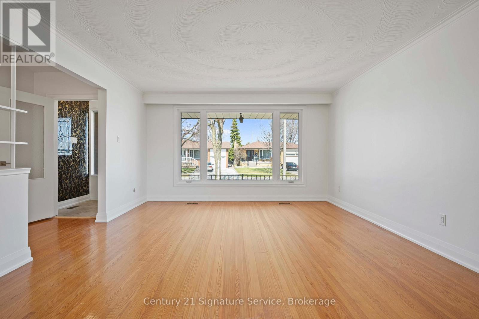 2362 Denise Road, Mississauga, Ontario  L4X 1J4 - Photo 9 - W12981388