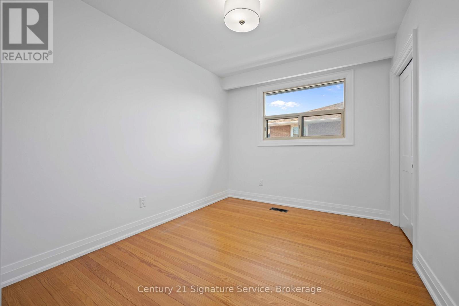 2362 Denise Road, Mississauga, Ontario  L4X 1J4 - Photo 19 - W12981388