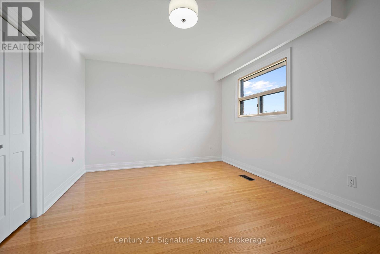 2362 Denise Road, Mississauga, Ontario  L4X 1J4 - Photo 21 - W12981388