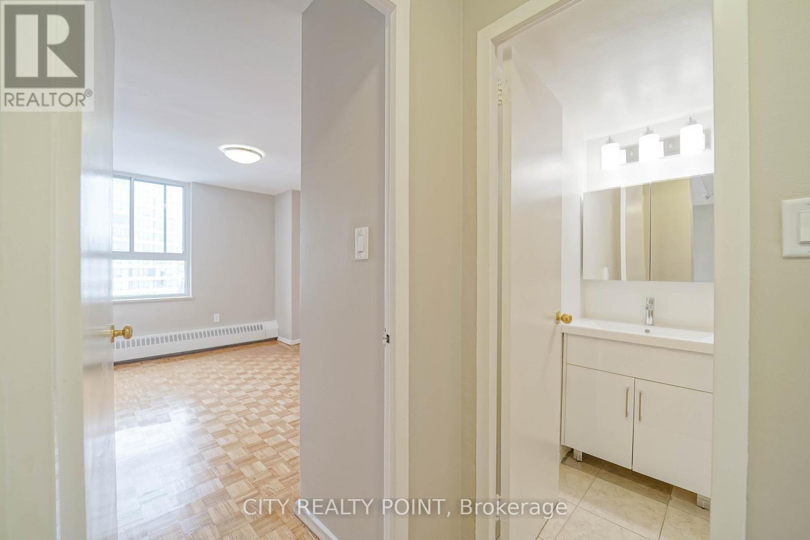 912 - 6200 Bathurst Street, Toronto, Ontario  M2R 2A3 - Photo 7 - C12983036