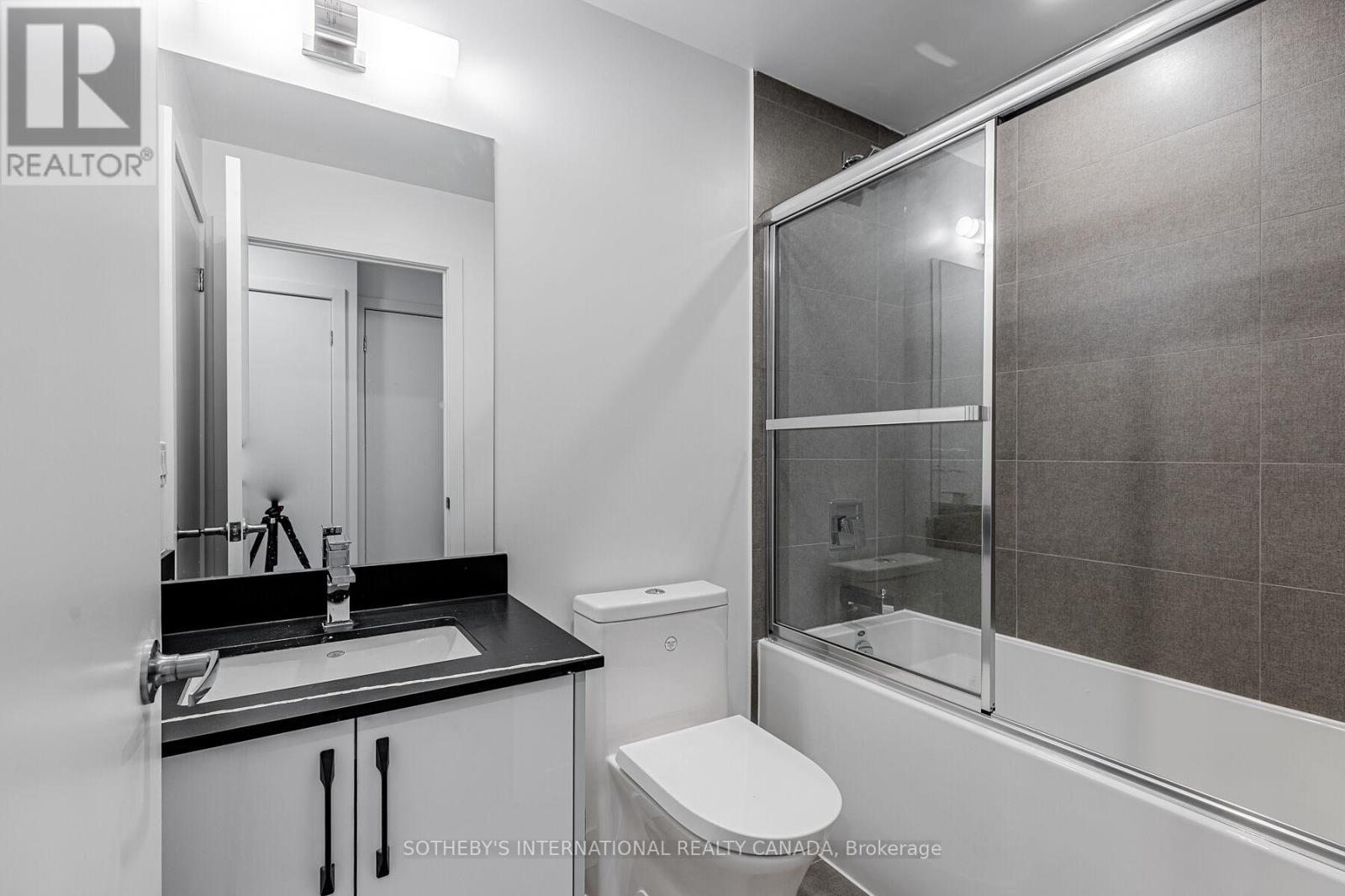 801 - 1 Cardiff Road, Toronto, Ontario  M4P 0G2 - Photo 11 - C12983160