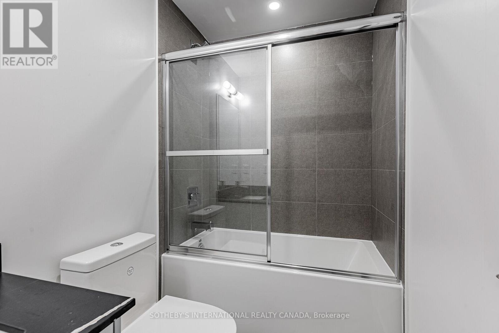 801 - 1 Cardiff Road, Toronto, Ontario  M4P 0G2 - Photo 13 - C12983160