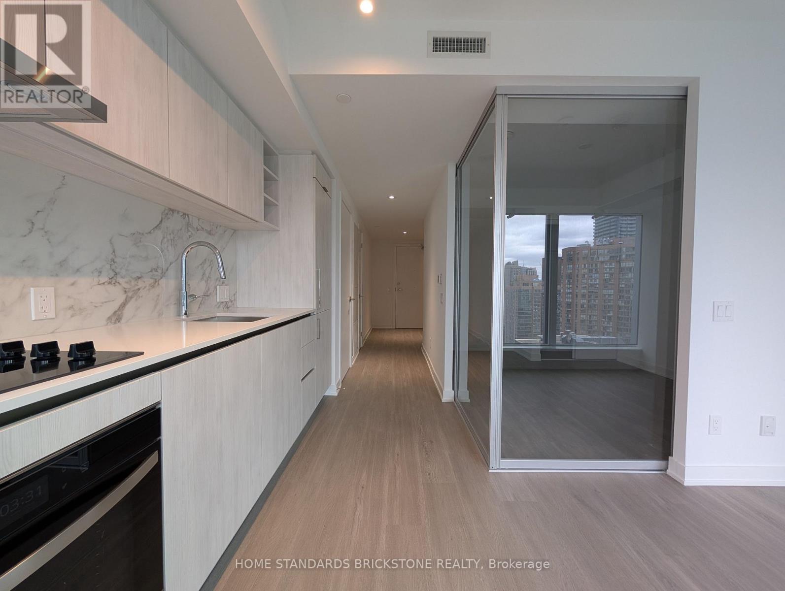 2505 - 8 Wellesley Street W, Toronto, Ontario  M4Y 0J5 - Photo 4 - C12983222