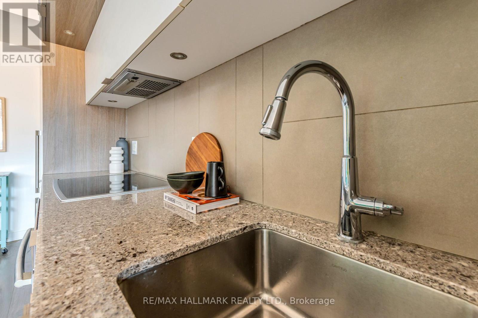 126 St David Street, Toronto, Ontario  M5A 0C2 - Photo 15 - C12983236