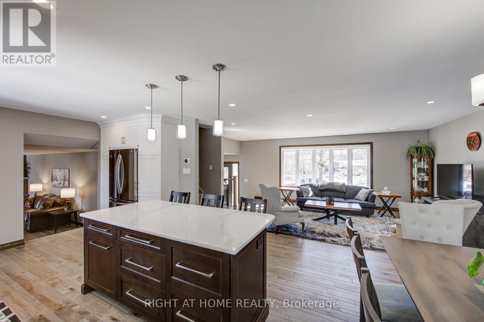 114 Cowan Crescent, London South, Ontario  N6C 2V7 - Photo 14 - X12843550