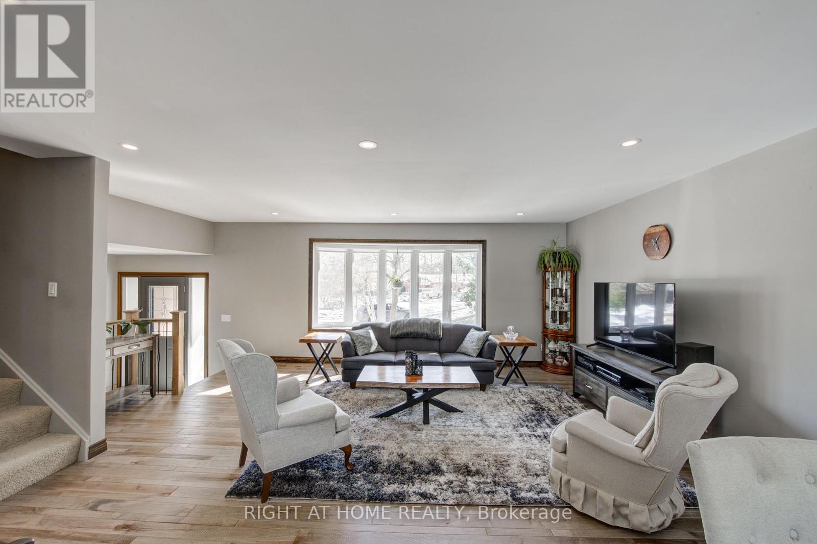 114 Cowan Crescent, London South, Ontario  N6C 2V7 - Photo 16 - X12843550