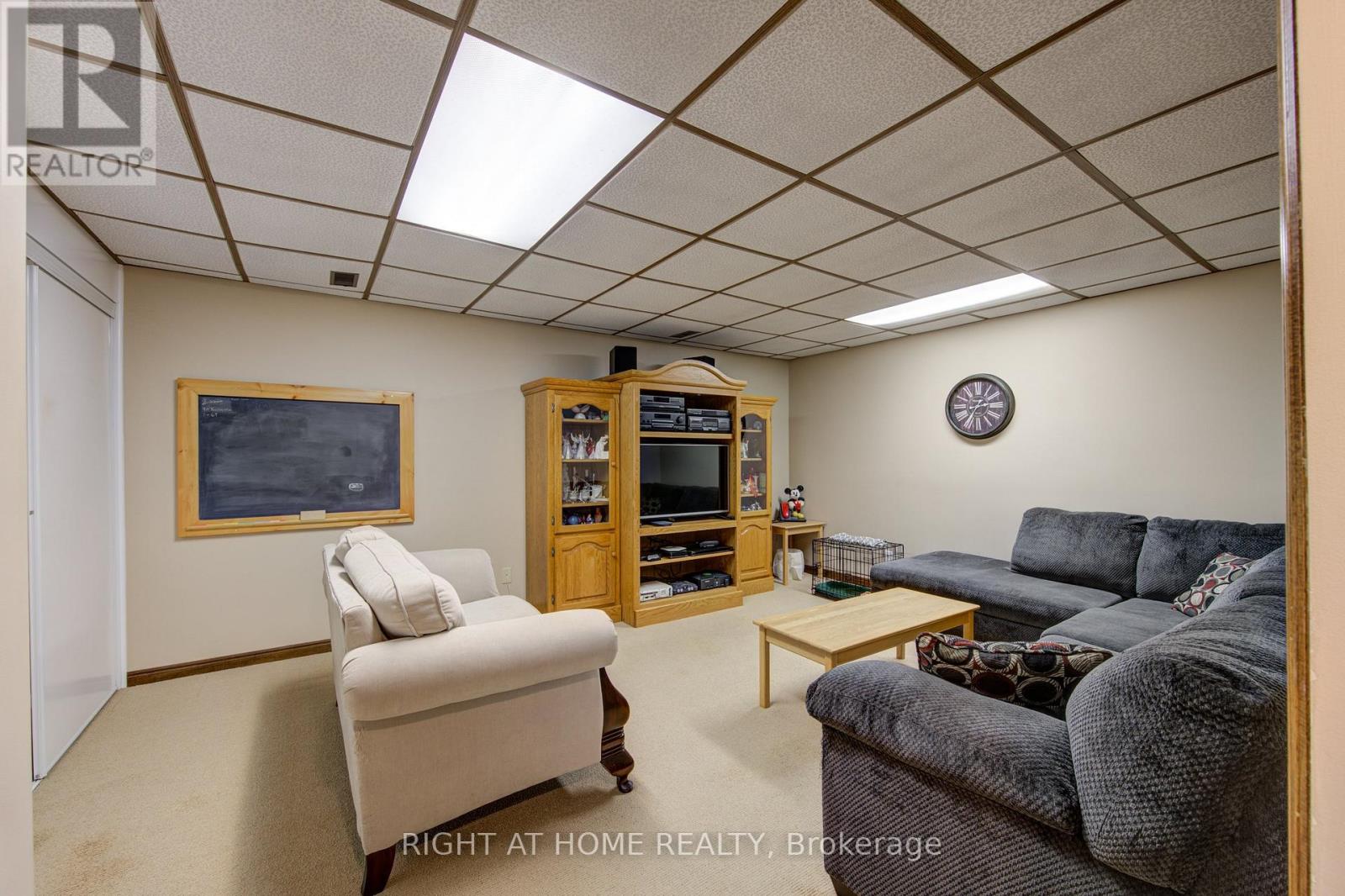 114 Cowan Crescent, London South, Ontario  N6C 2V7 - Photo 33 - X12843550