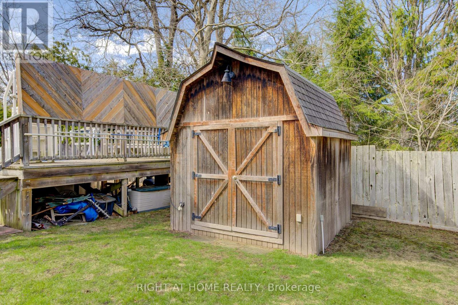 114 Cowan Crescent, London South, Ontario  N6C 2V7 - Photo 40 - X12843550