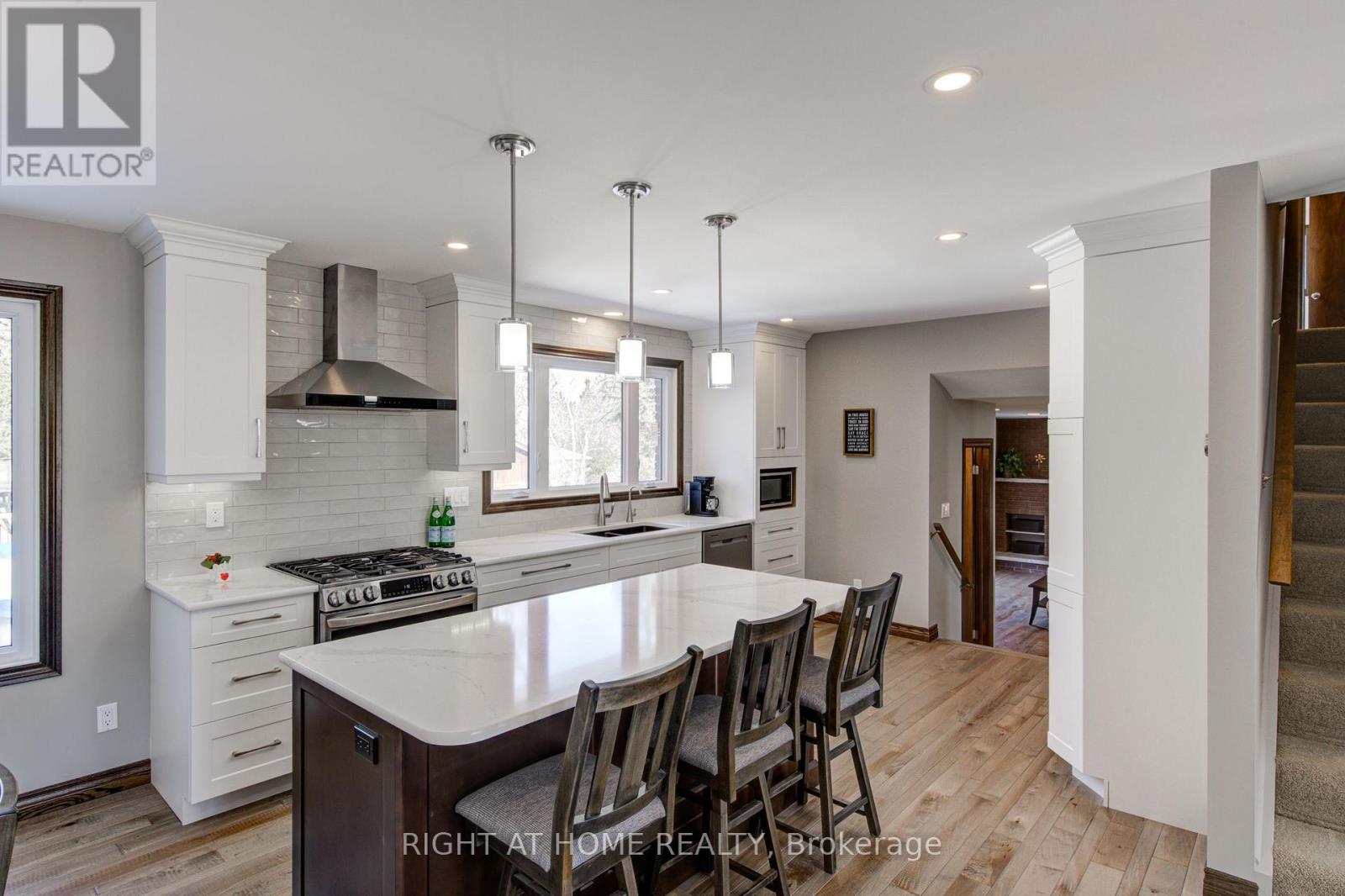 114 Cowan Crescent, London South, Ontario  N6C 2V7 - Photo 13 - X12843550