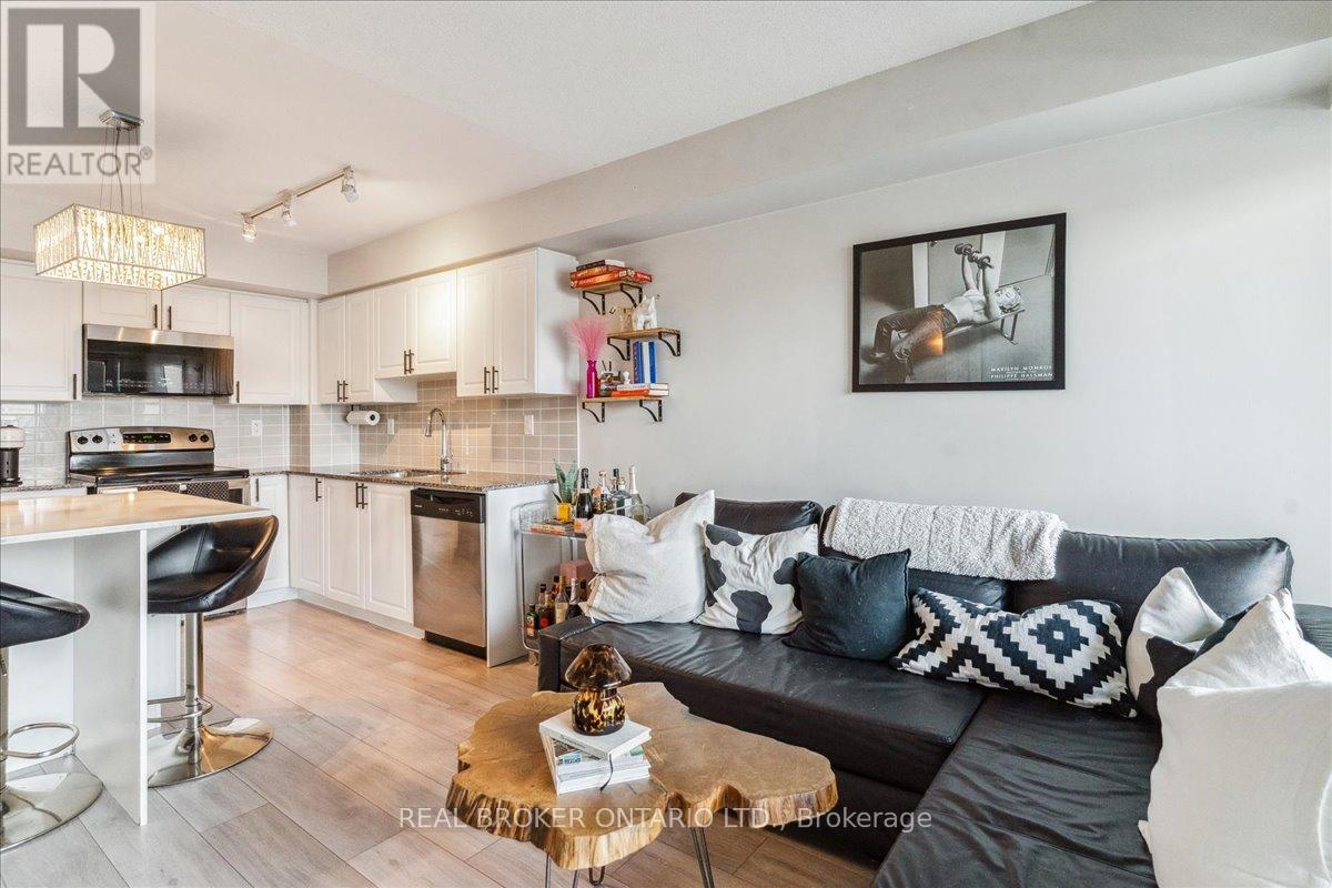 401 - 1215 Bayly Street, Pickering, Ontario  L1W 1L7 - Photo 4 - E12983002