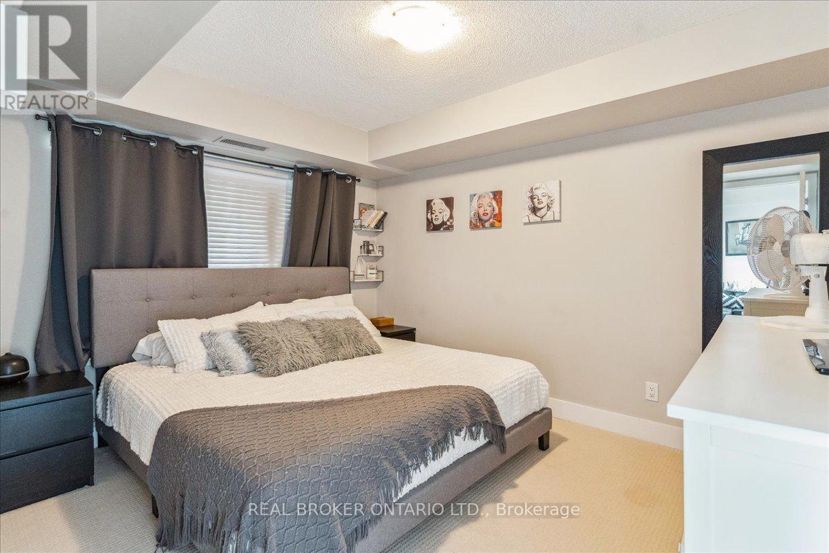 401 - 1215 Bayly Street, Pickering, Ontario  L1W 1L7 - Photo 8 - E12983002