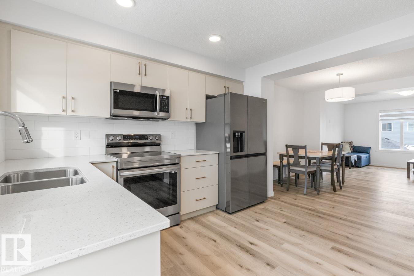 2057 192 St Nw, Edmonton, Alberta  T6N 3A8 - Photo 3 - E4472375