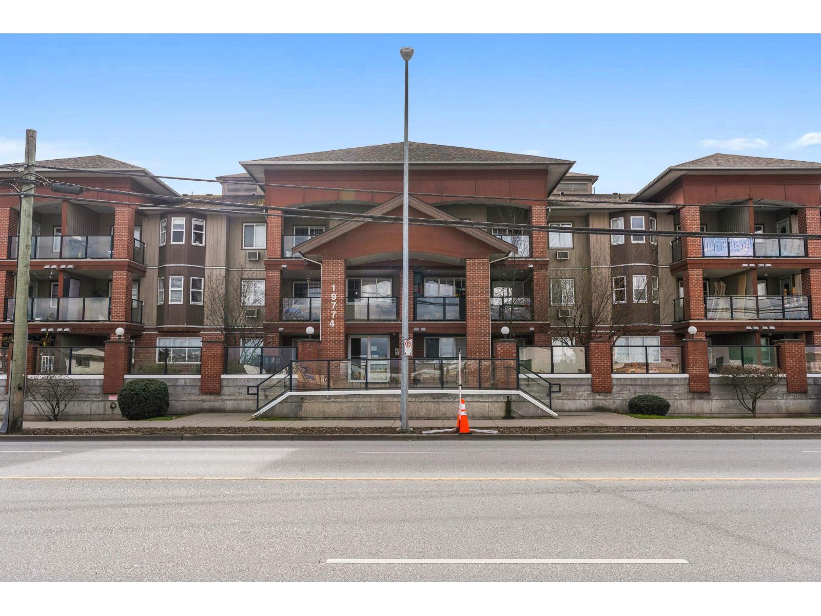 104 19774 56 Avenue, Langley, British Columbia  V3A 3X6 - Photo 3 - R3109217