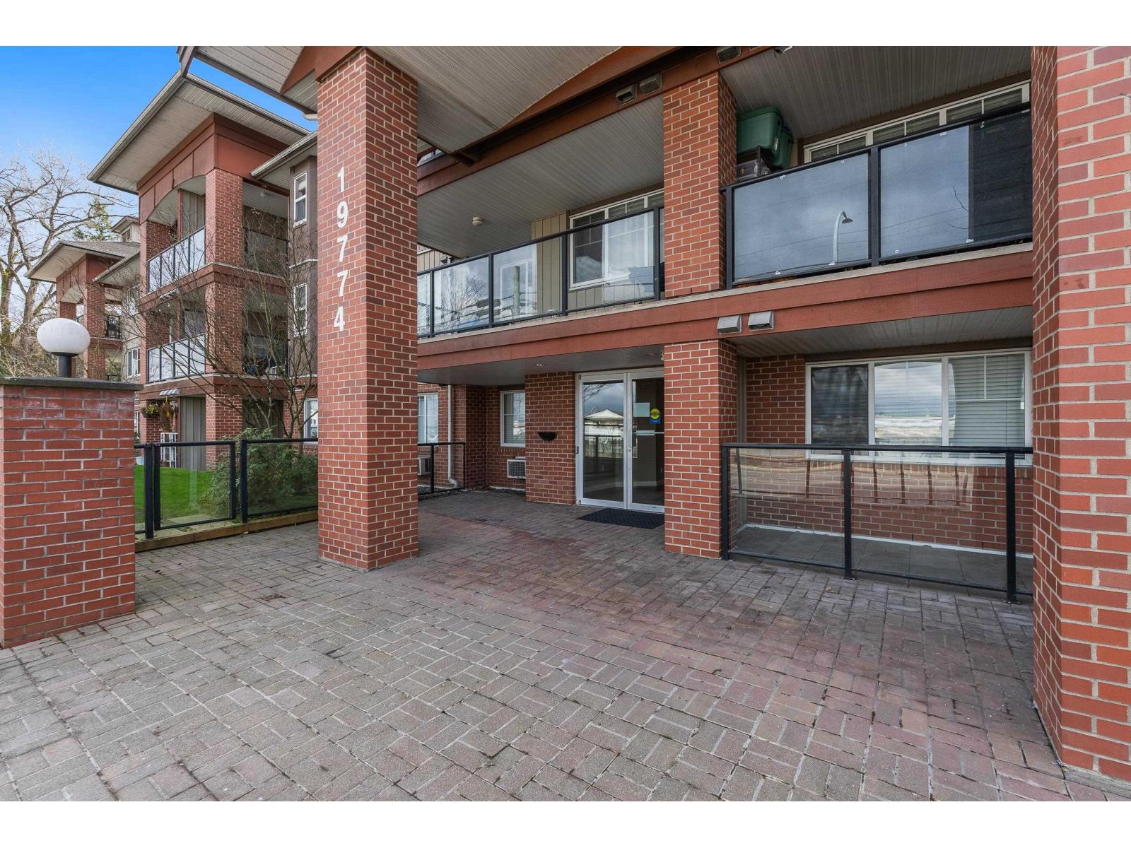 104 19774 56 Avenue, Langley, British Columbia  V3A 3X6 - Photo 4 - R3109217