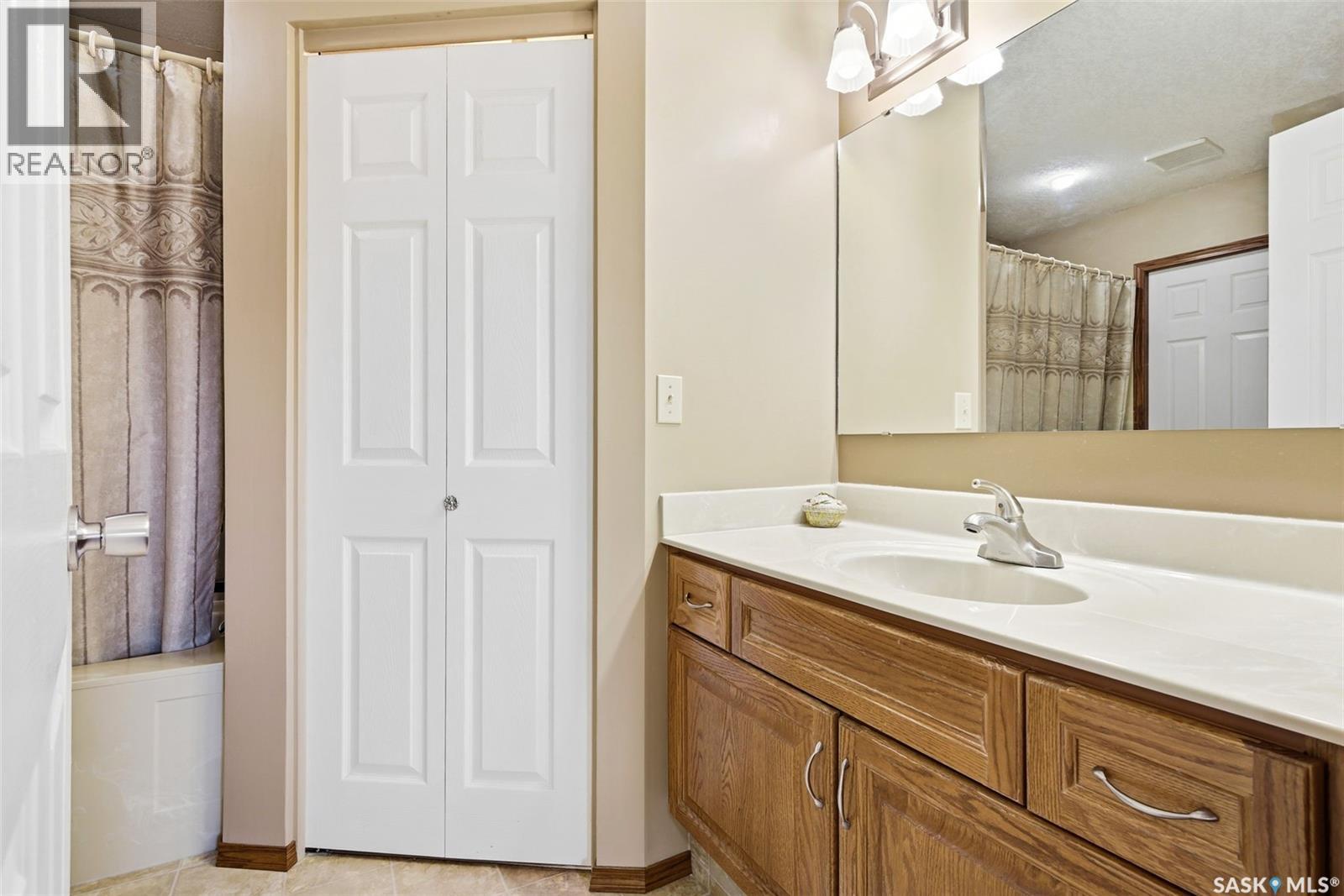 72 Greensboro Drive, Regina, Saskatchewan  S4S 7G1 - Photo 19 - SK032590