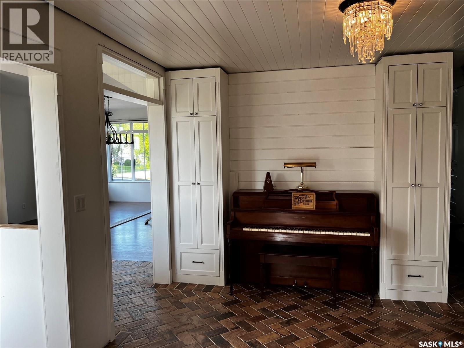 1306 Assiniboia Avenue, Grenfell, Saskatchewan  S0G 2B0 - Photo 14 - SK032583