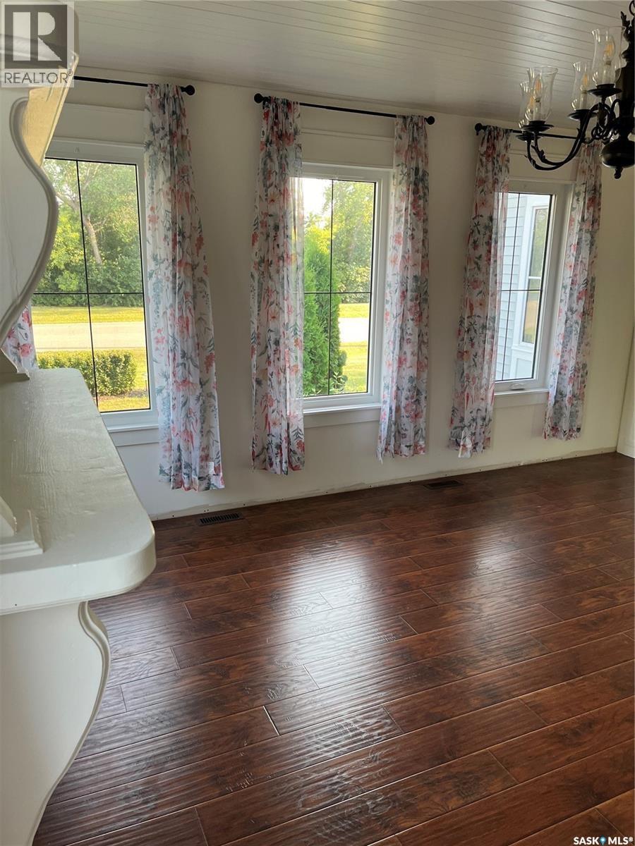 1306 Assiniboia Avenue, Grenfell, Saskatchewan  S0G 2B0 - Photo 17 - SK032583