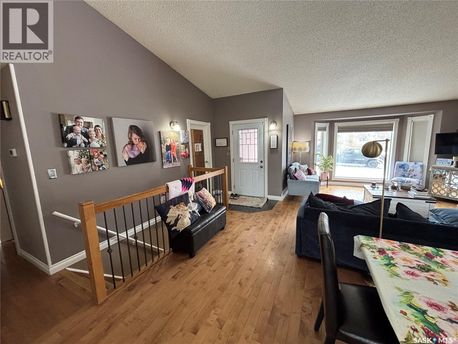 746 Sun Valley Drive, Estevan, Saskatchewan  S4A 2R2 - Photo 12 - SK032555