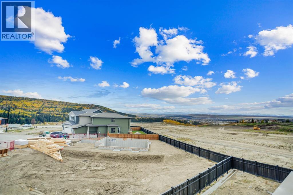 75 Sunvalley Way, Cochrane, Alberta  T4C 0X8 - Photo 29 - A2278946