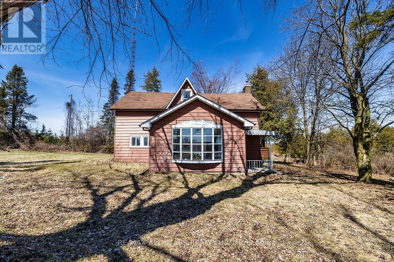 16865 Ridge Road, Brock, Ontario  L0C 1H0 - Photo 2 - N12983048