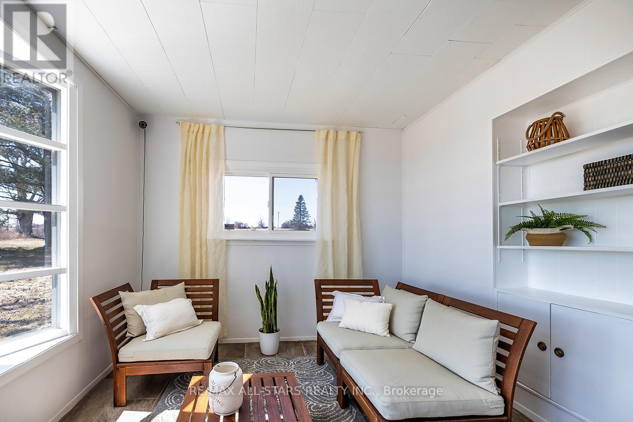 16865 Ridge Road, Brock, Ontario  L0C 1H0 - Photo 22 - N12983048