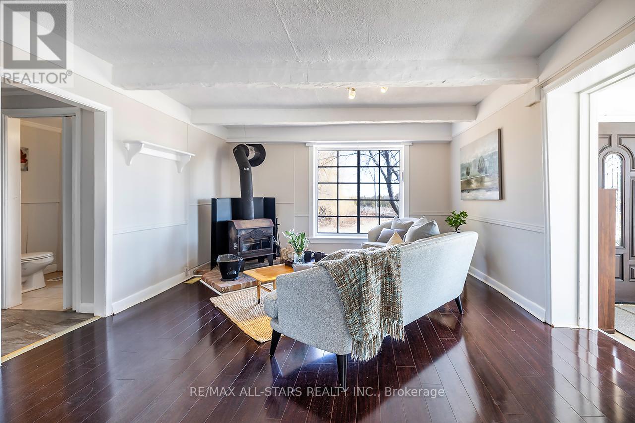 16865 Ridge Road, Brock, Ontario  L0C 1H0 - Photo 25 - N12983048