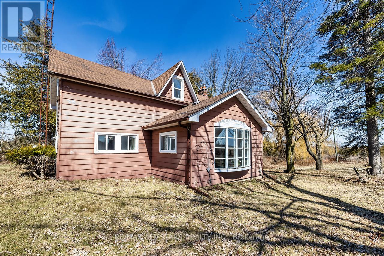 16865 Ridge Road, Brock, Ontario  L0C 1H0 - Photo 3 - N12983048