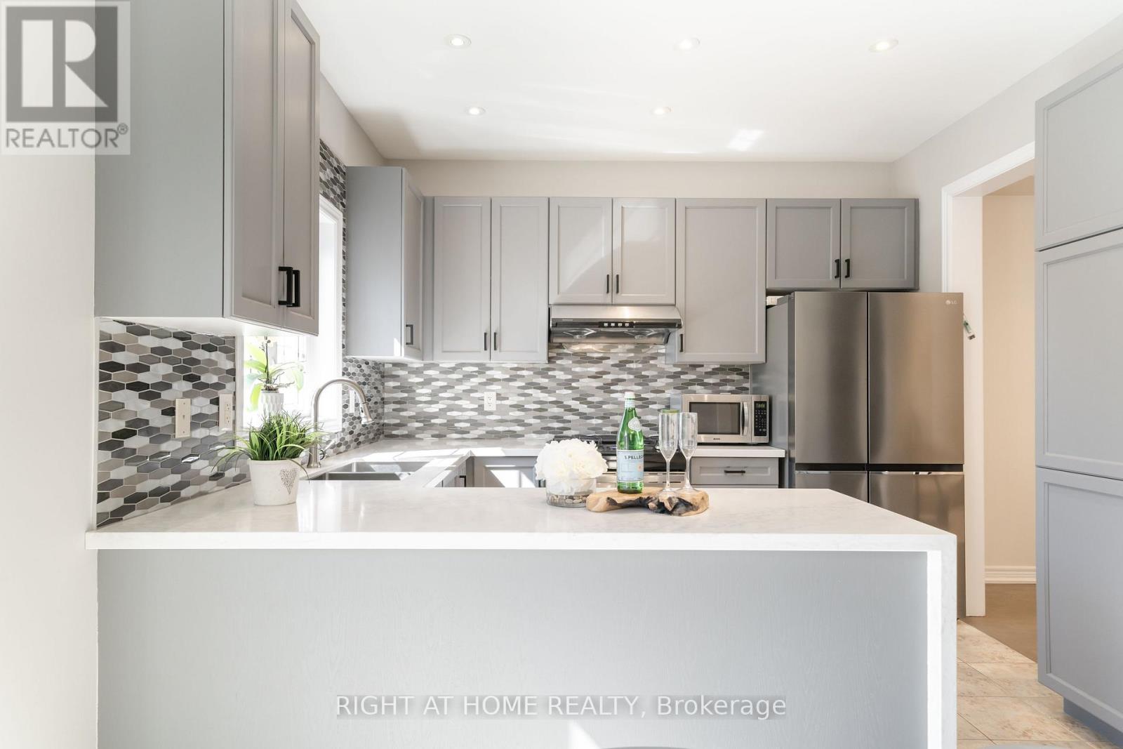 14 Lady Loretta Lane, Vaughan, Ontario  L6A 4G3 - Photo 23 - N12983158