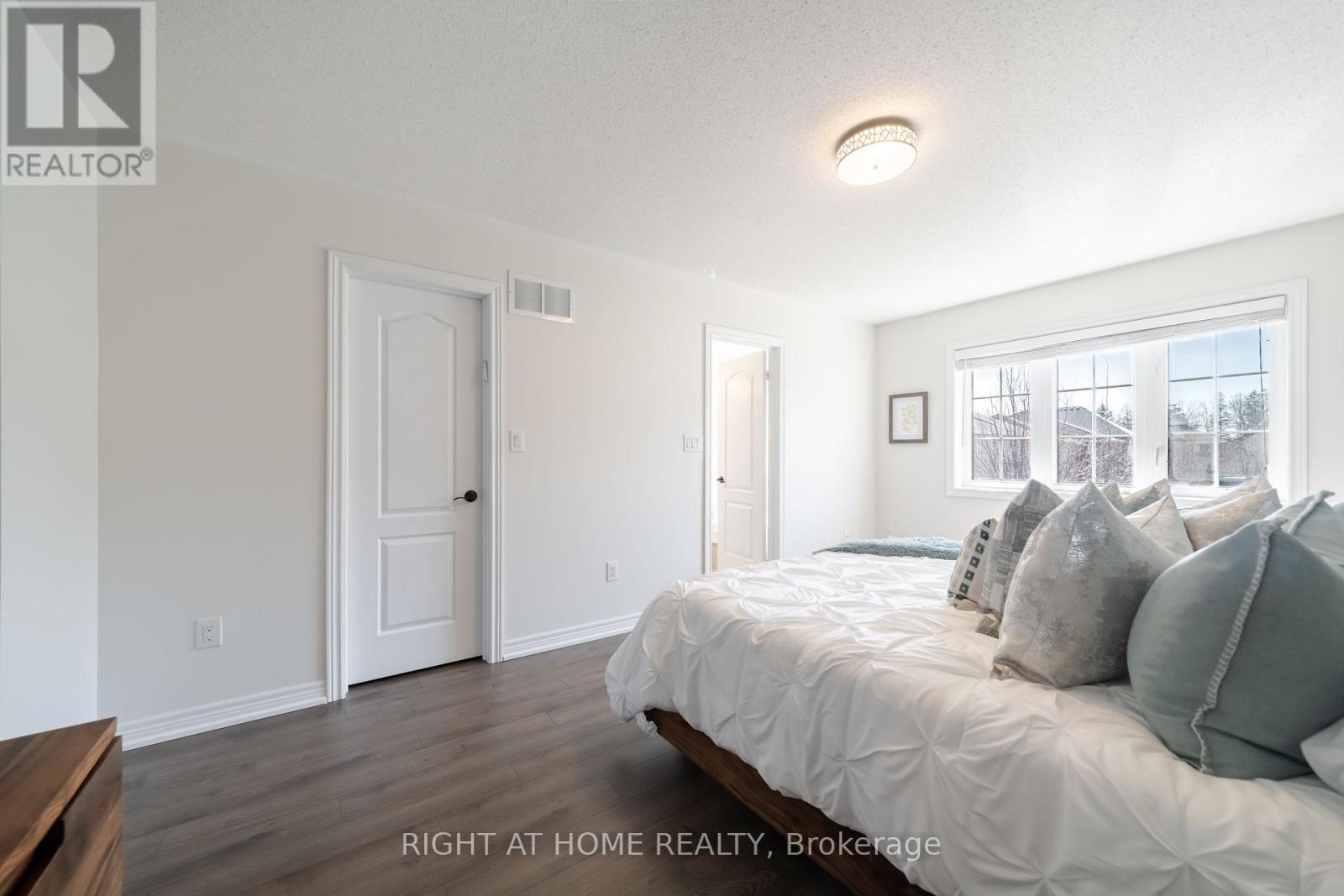 14 Lady Loretta Lane, Vaughan, Ontario  L6A 4G3 - Photo 27 - N12983158