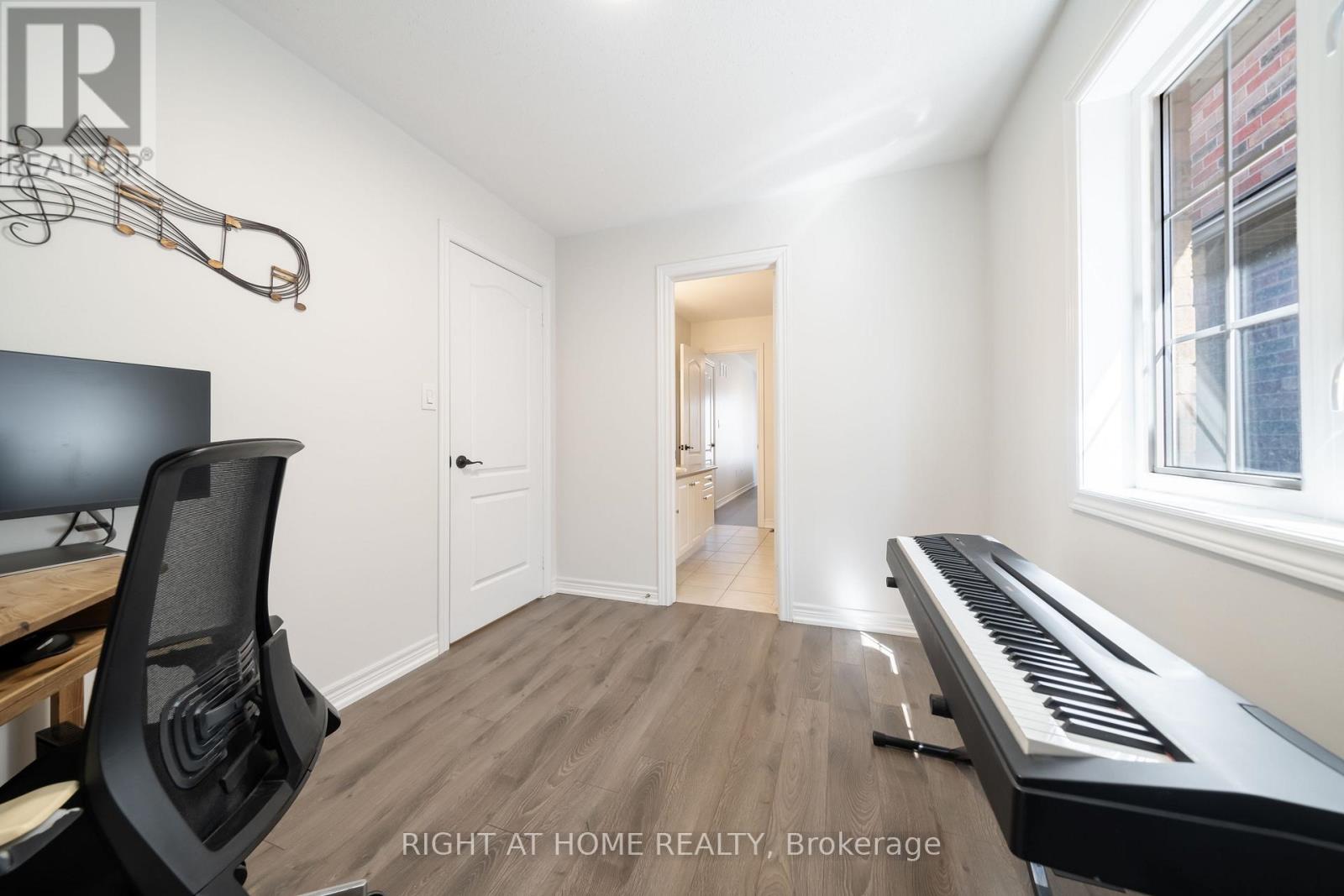 14 Lady Loretta Lane, Vaughan, Ontario  L6A 4G3 - Photo 35 - N12983158