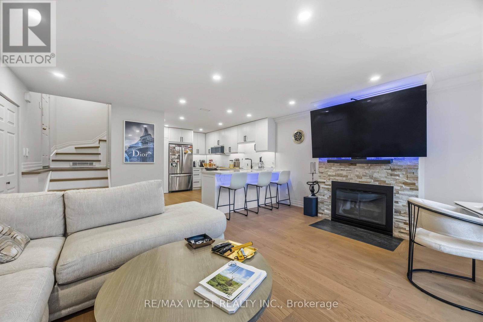 100 Arbors Lane, Vaughan, Ontario  L4L 7G4 - Photo 7 - N12983188