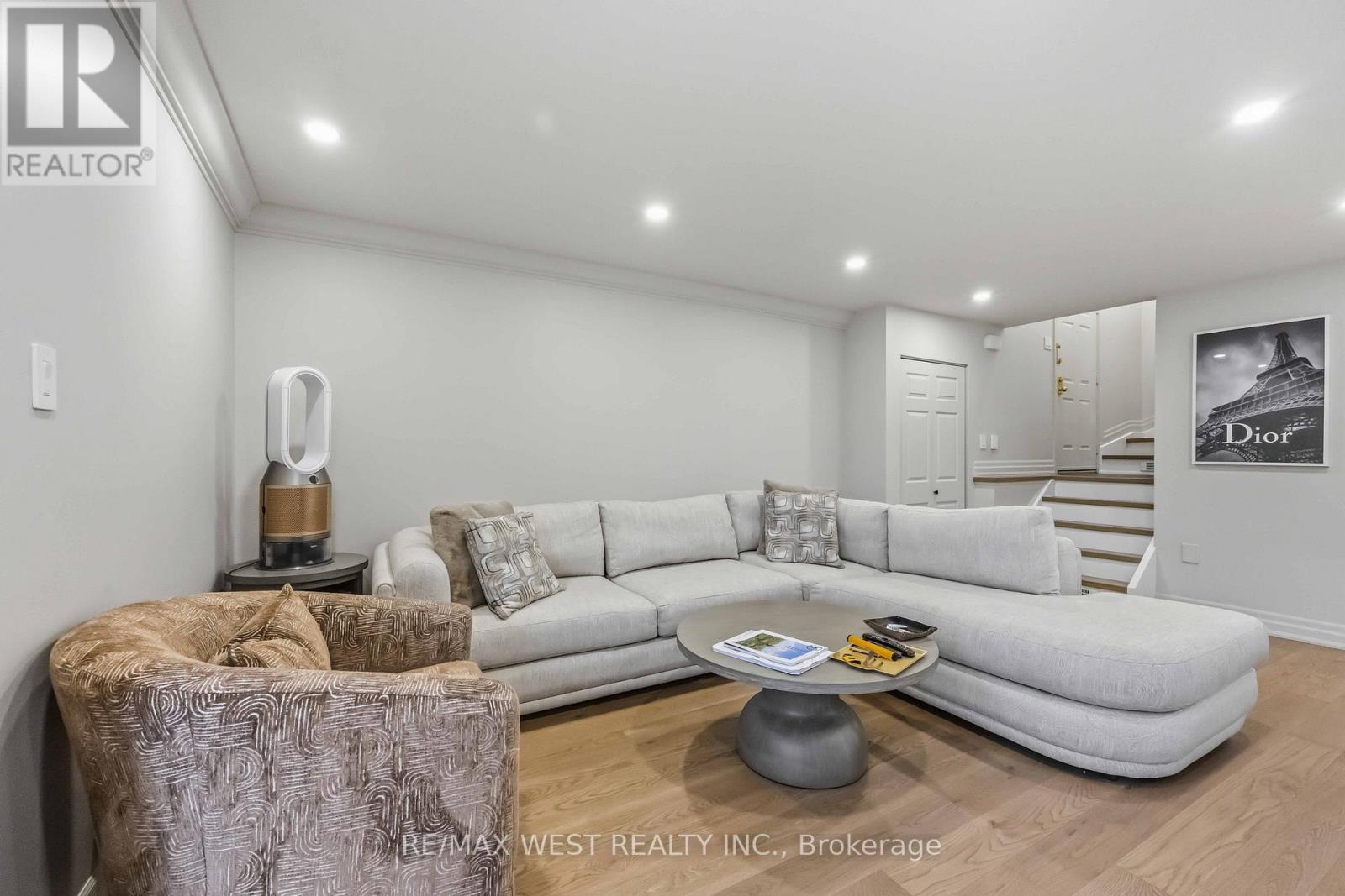 100 Arbors Lane, Vaughan, Ontario  L4L 7G4 - Photo 9 - N12983188