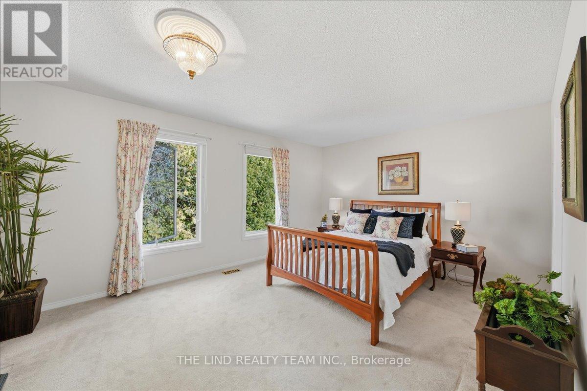 17 April Gardens, Aurora, Ontario  L4G 4R7 - Photo 16 - N12983200