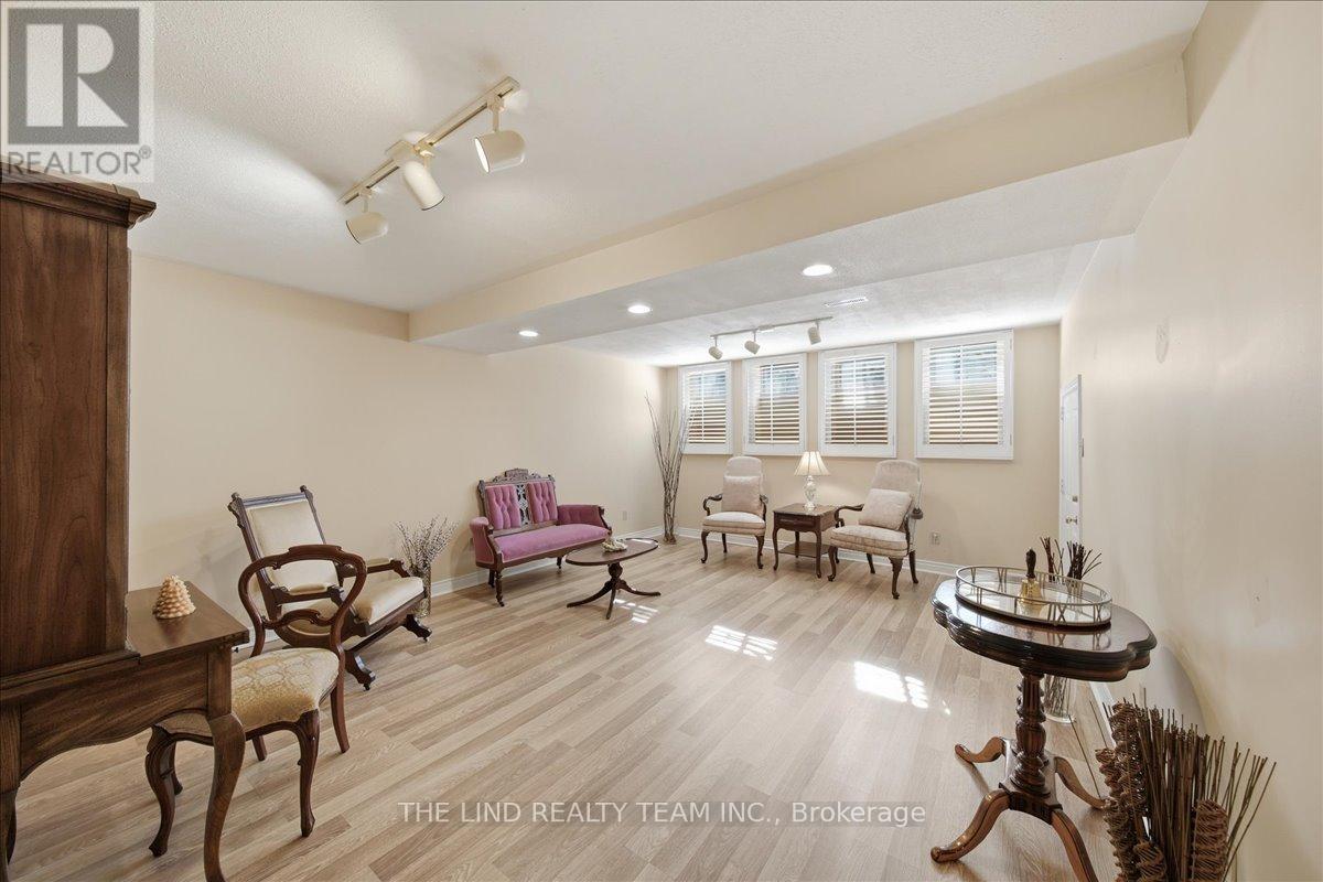 17 April Gardens, Aurora, Ontario  L4G 4R7 - Photo 34 - N12983200