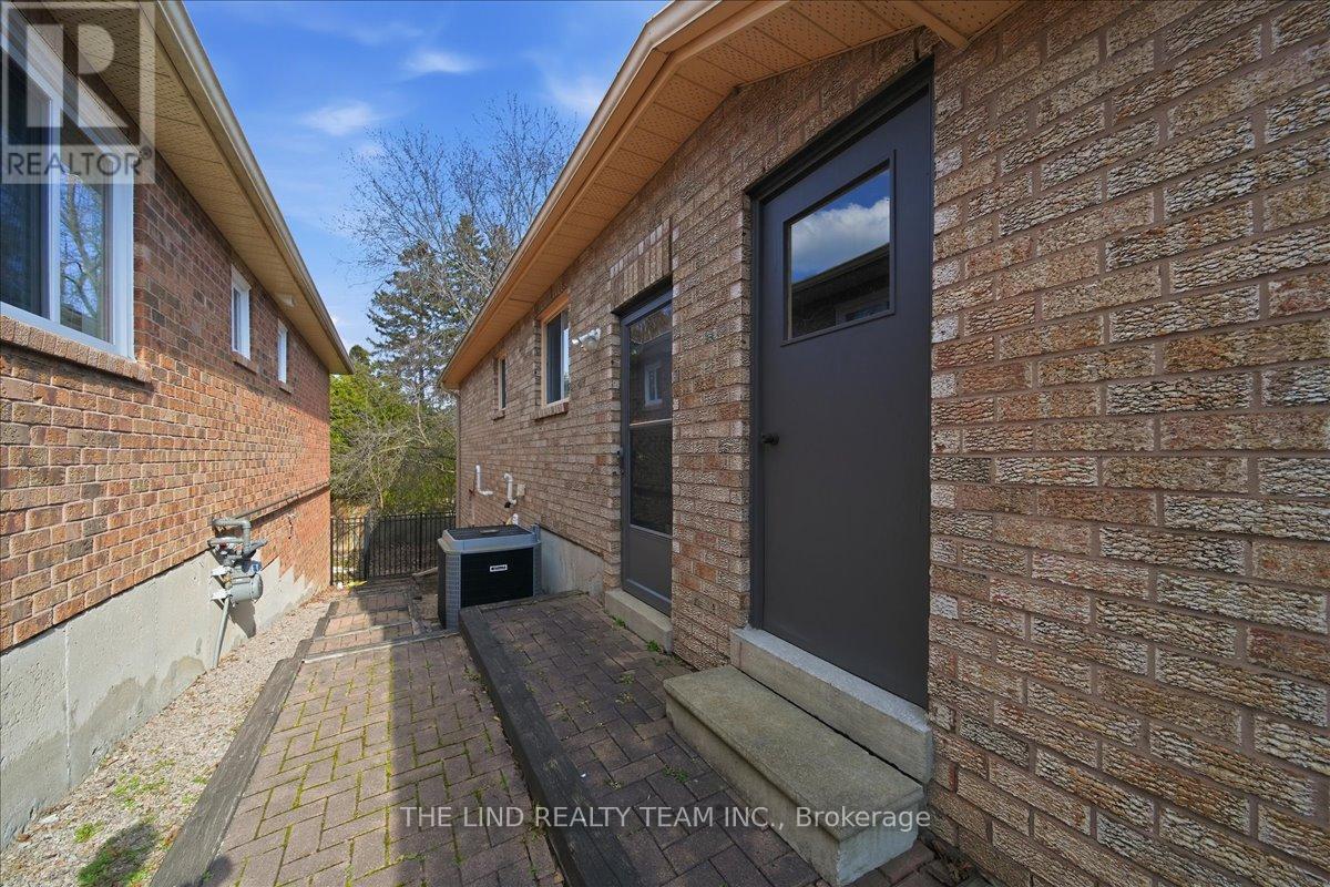 17 April Gardens, Aurora, Ontario  L4G 4R7 - Photo 45 - N12983200