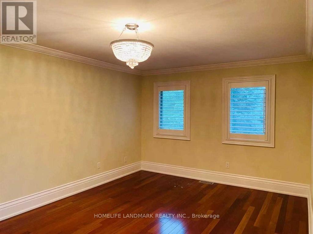 Main & 2nd - 168 Timpson Drive, Aurora, Ontario  L4G 5N2 - Photo 5 - N12983226