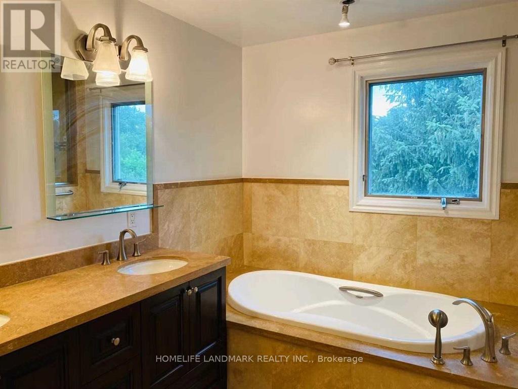 Main & 2nd - 168 Timpson Drive, Aurora, Ontario  L4G 5N2 - Photo 6 - N12983226