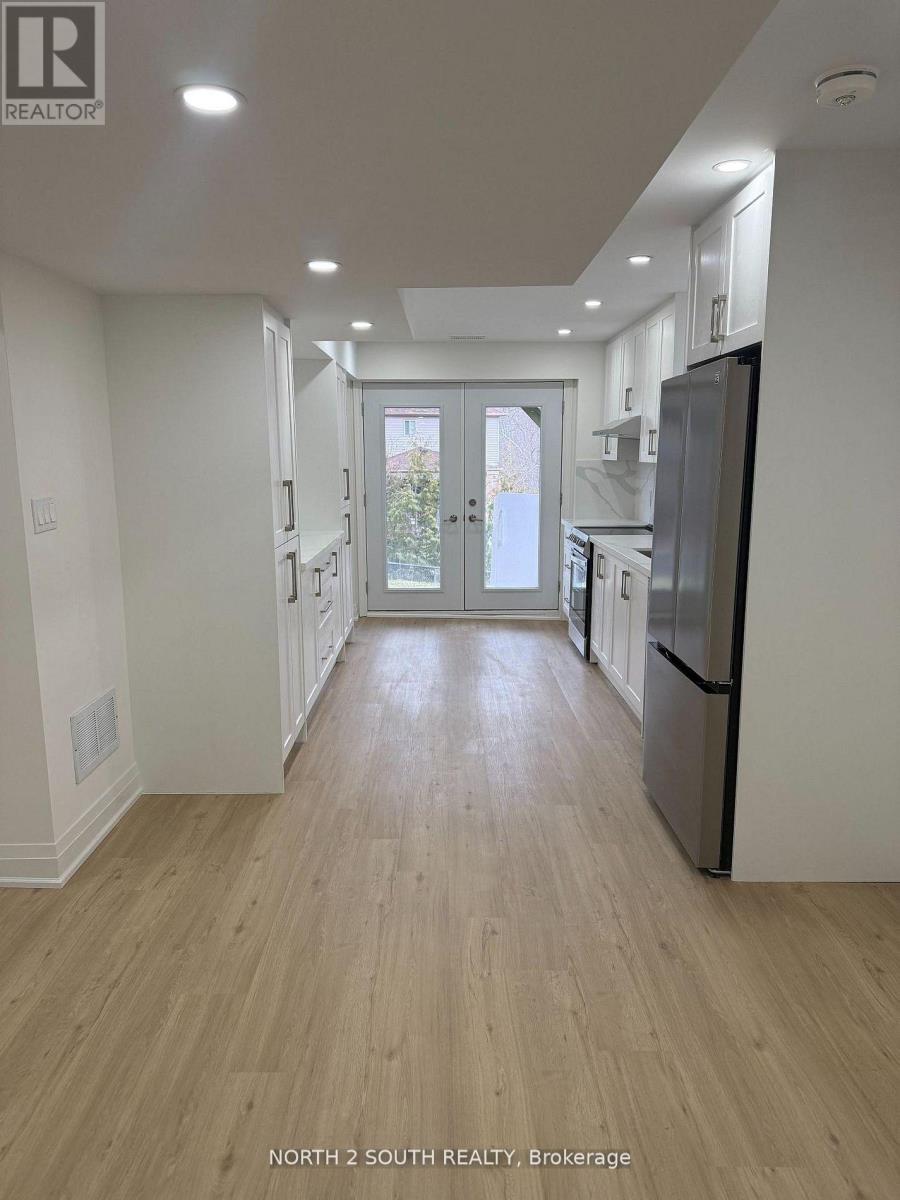 2271 Whitewood Crescent, Innisfil, Ontario  L9S 2B1 - Photo 14 - N12983258