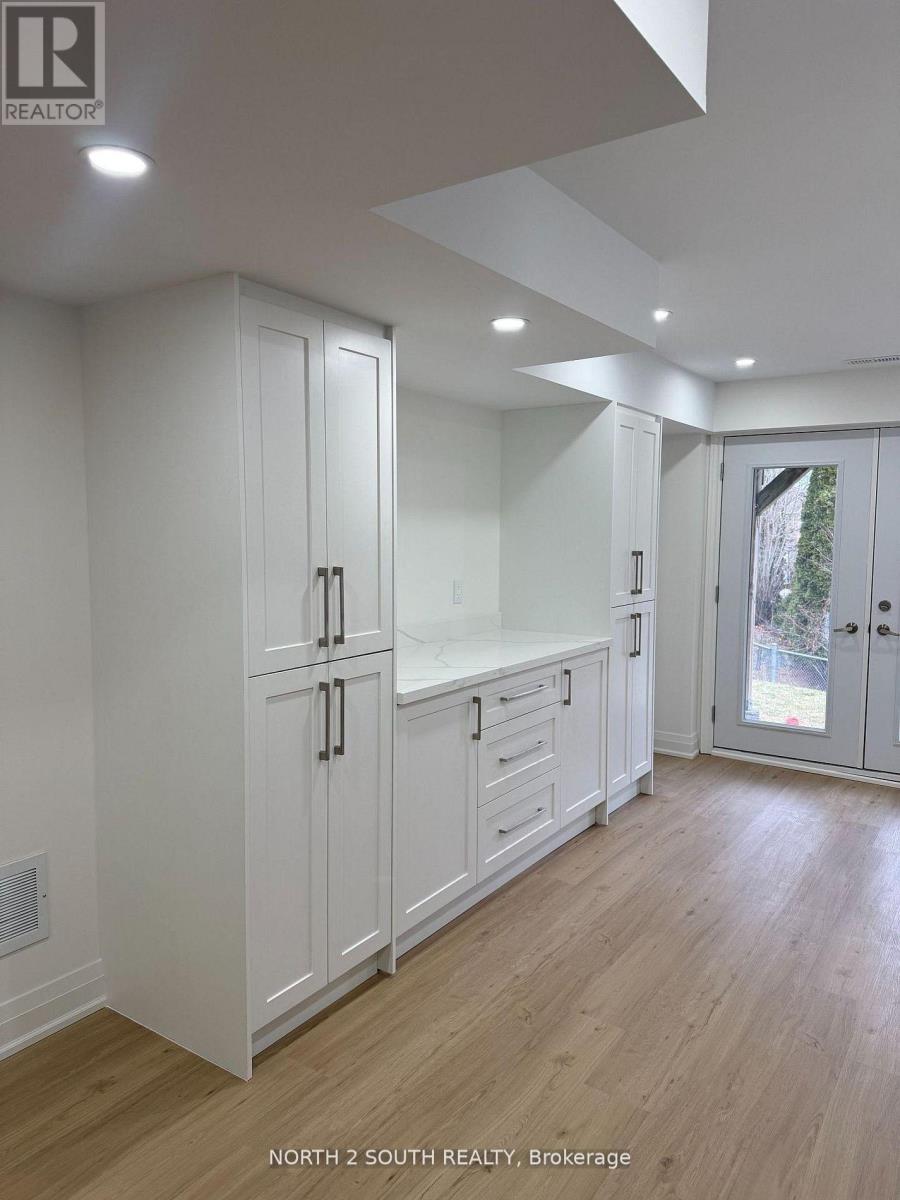 2271 Whitewood Crescent, Innisfil, Ontario  L9S 2B1 - Photo 16 - N12983258